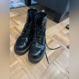 Doc Marten'a 1640 Lace up combat boot black patent